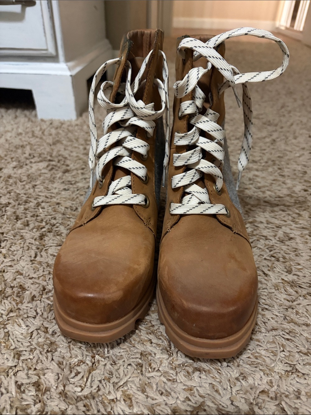 Sorel Tan Leather Women's Lace-Up Boots